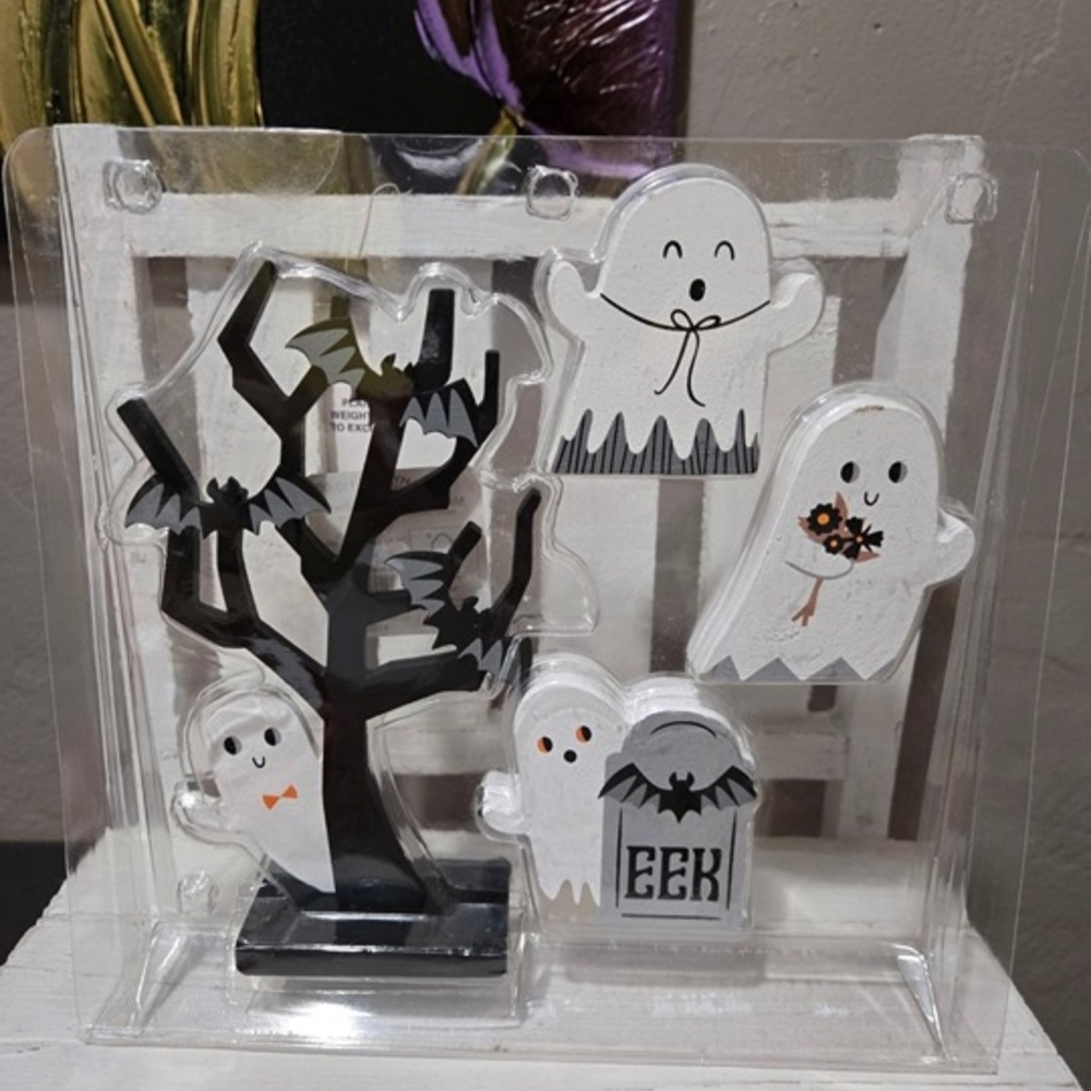 Hyde & Eek Ghost Mini Accesory Prop Pack